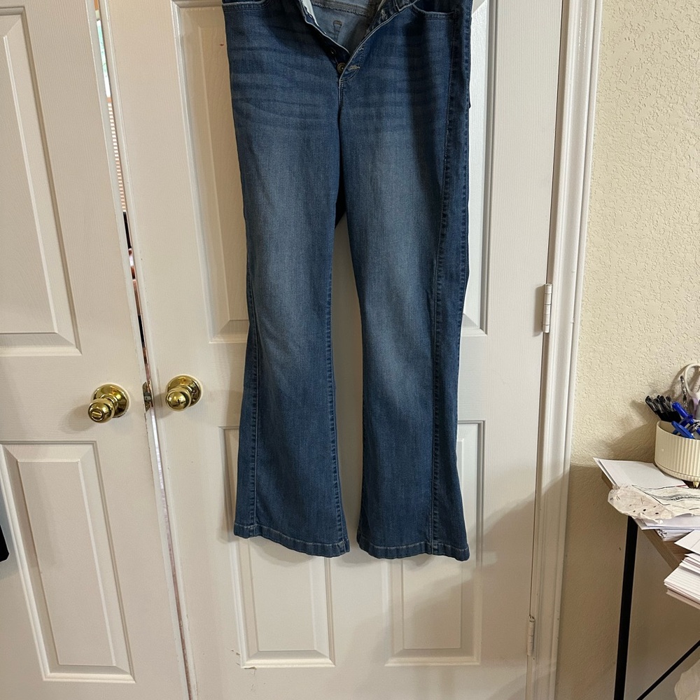 Sofia by Sofia Vergara Blue Flare & Wide Leg Jeans